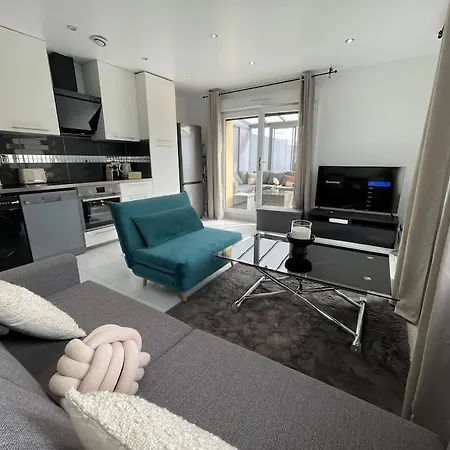 Apartment Elegant Appartement, Veranda Cosy Poissy